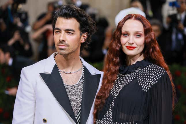 Image for article titled Joe Jonas and Sophie Turner&#39;s Kids Will Stay in New York for Now