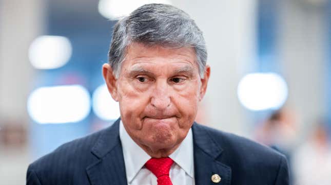 Image for article titled Joe Manchin Sides With GOP in Battle Over Military Veterans’ Abortion Policy